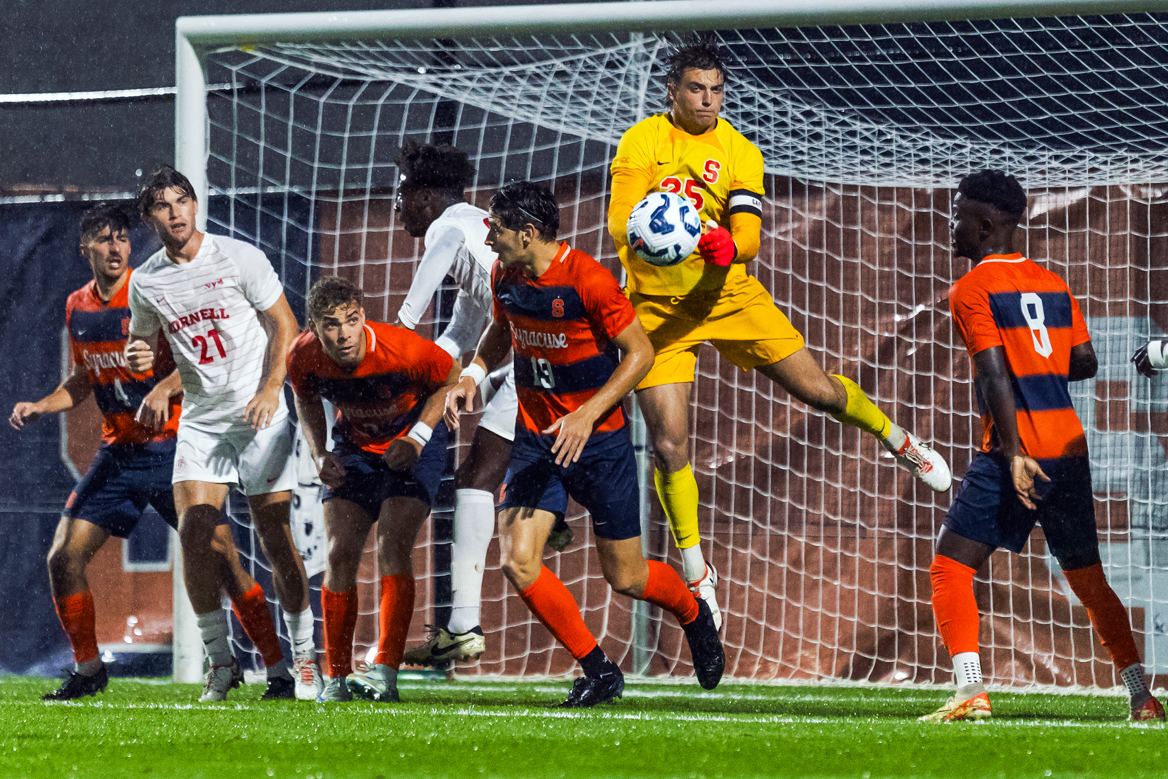 Tomas Hut’s summer propelled him to SU’s starting goalie