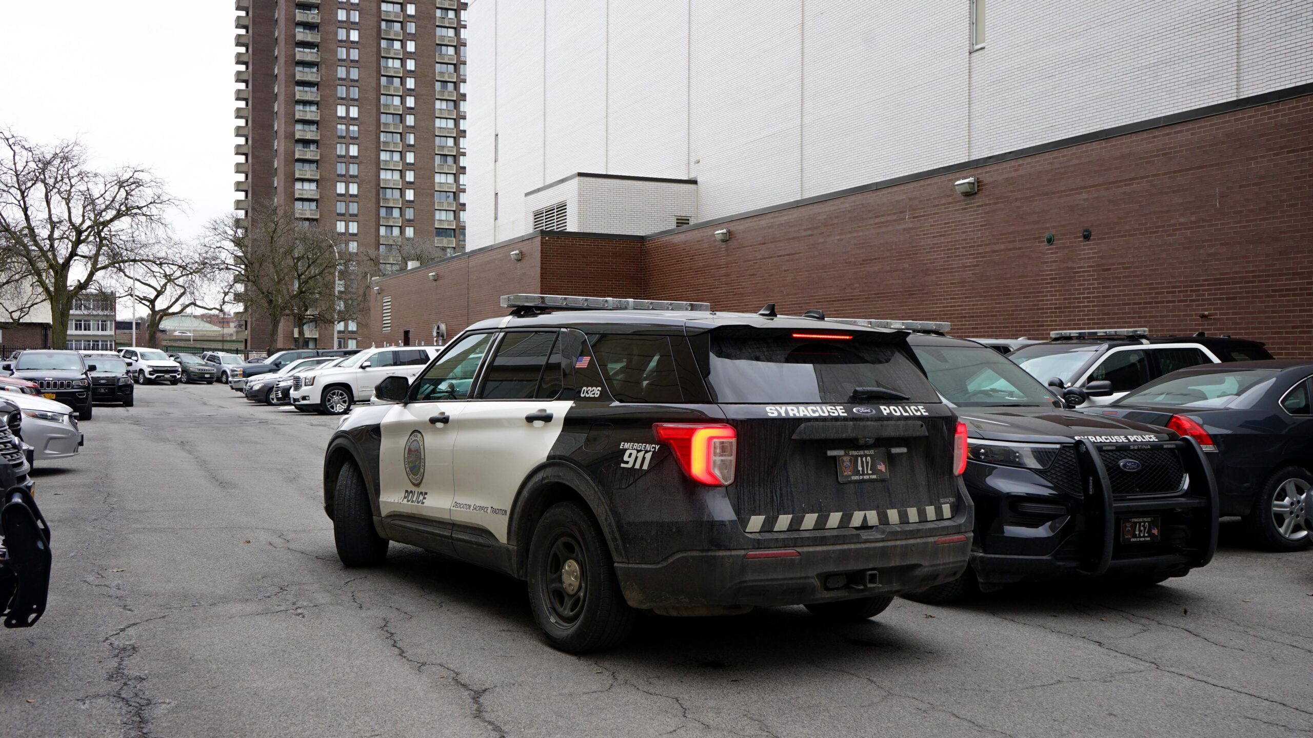 Tractor trailer overturns in Massena, image size:2560x1440