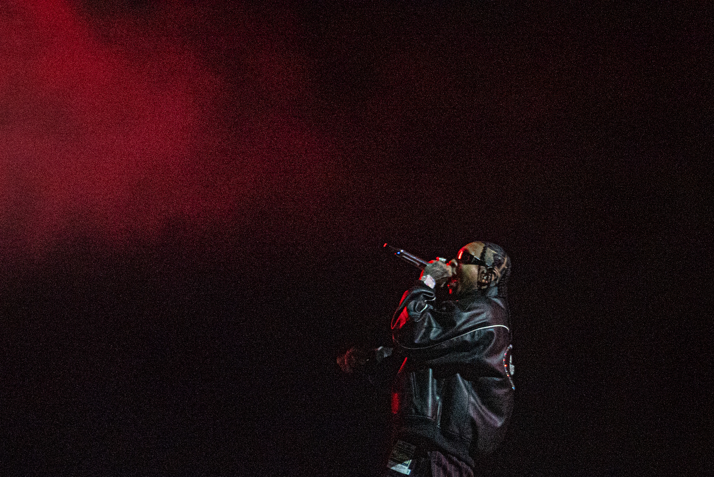 Tyga raps classic hits as one of the opening acts for “Tha Carter VI Tour.” He sang a cover of “Juicy” by Doja Cat, as well as “Make It Nasty” and “Rack City.”