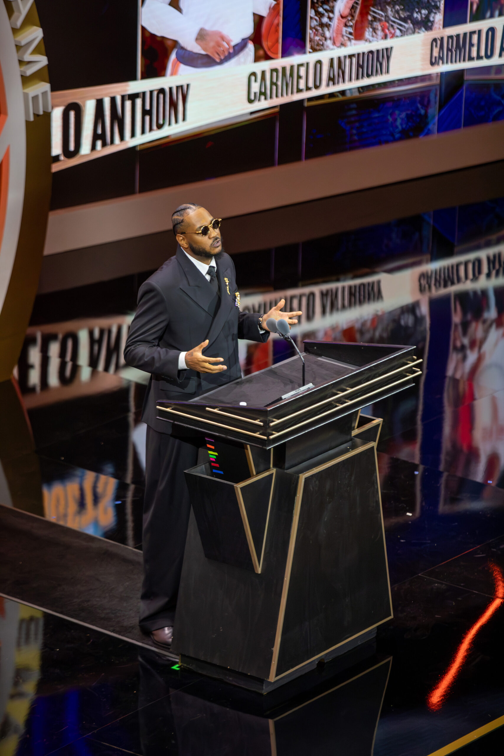 Anthony looks into the crowd midway through his induction speech. Throughout the night, numerous “Let’s go Orange” chants broke out as a nod to his time at Syracuse. 