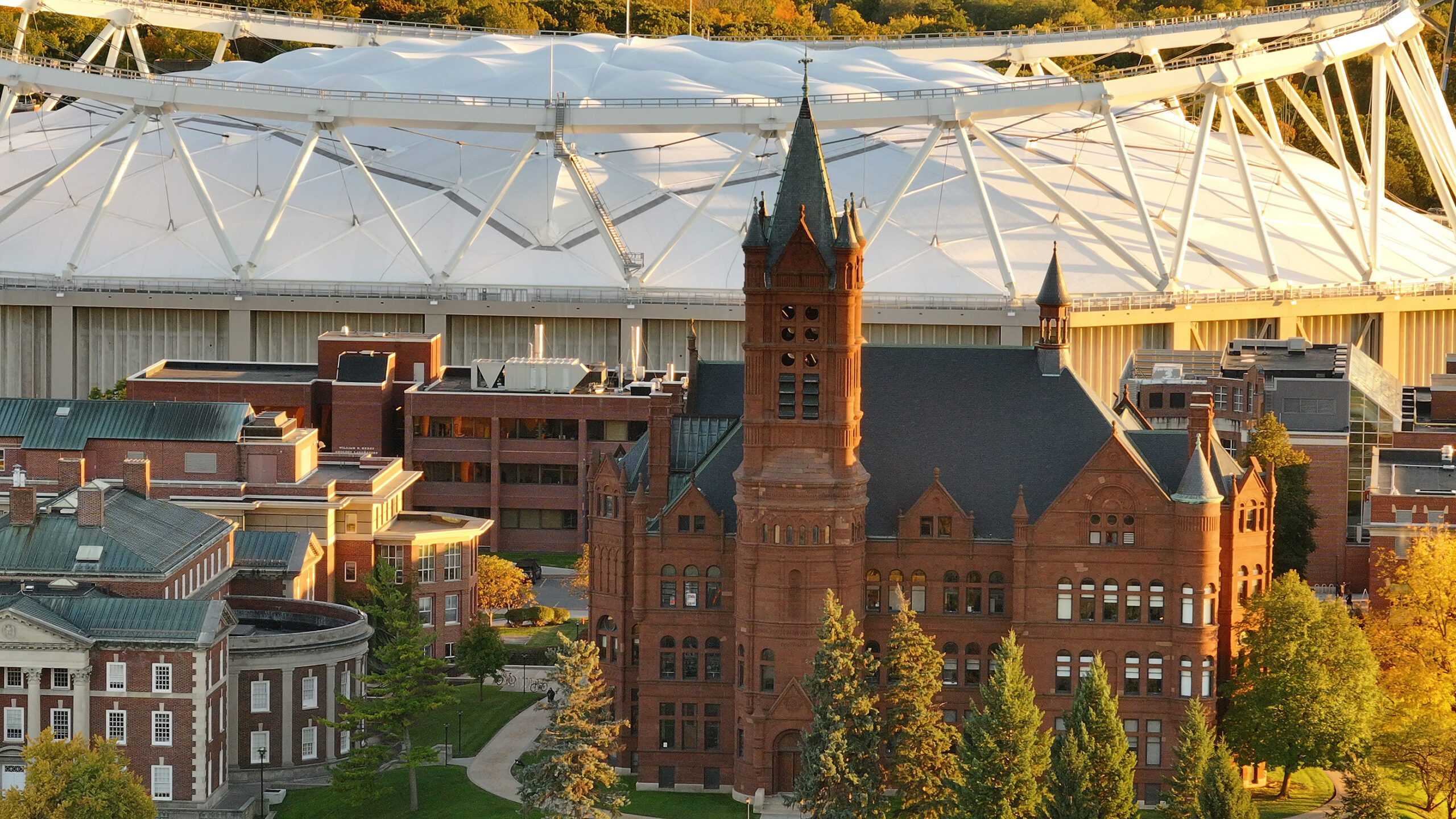 Social Media Posts for Syracuse University, image size:2560x1440