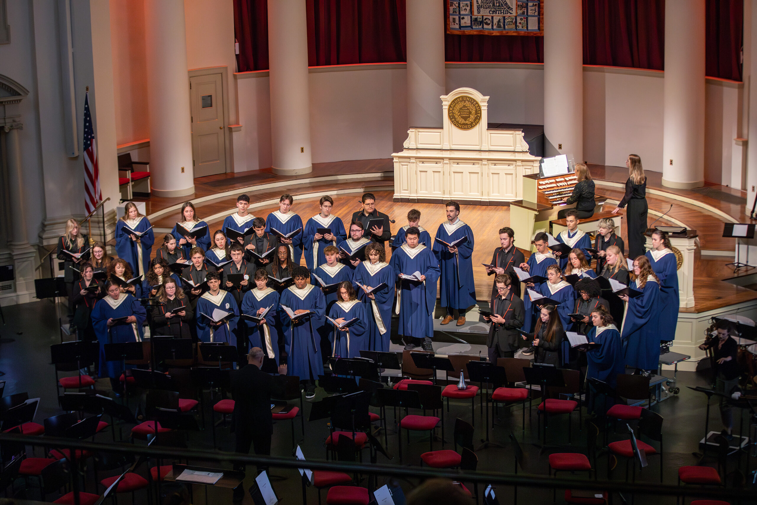 Hendricks Chapel Choir performs in the chapel to kick off SU’s annual Remembrance Week. The choir performed “Valediction” by David Conte, an ode to eternal life and love.