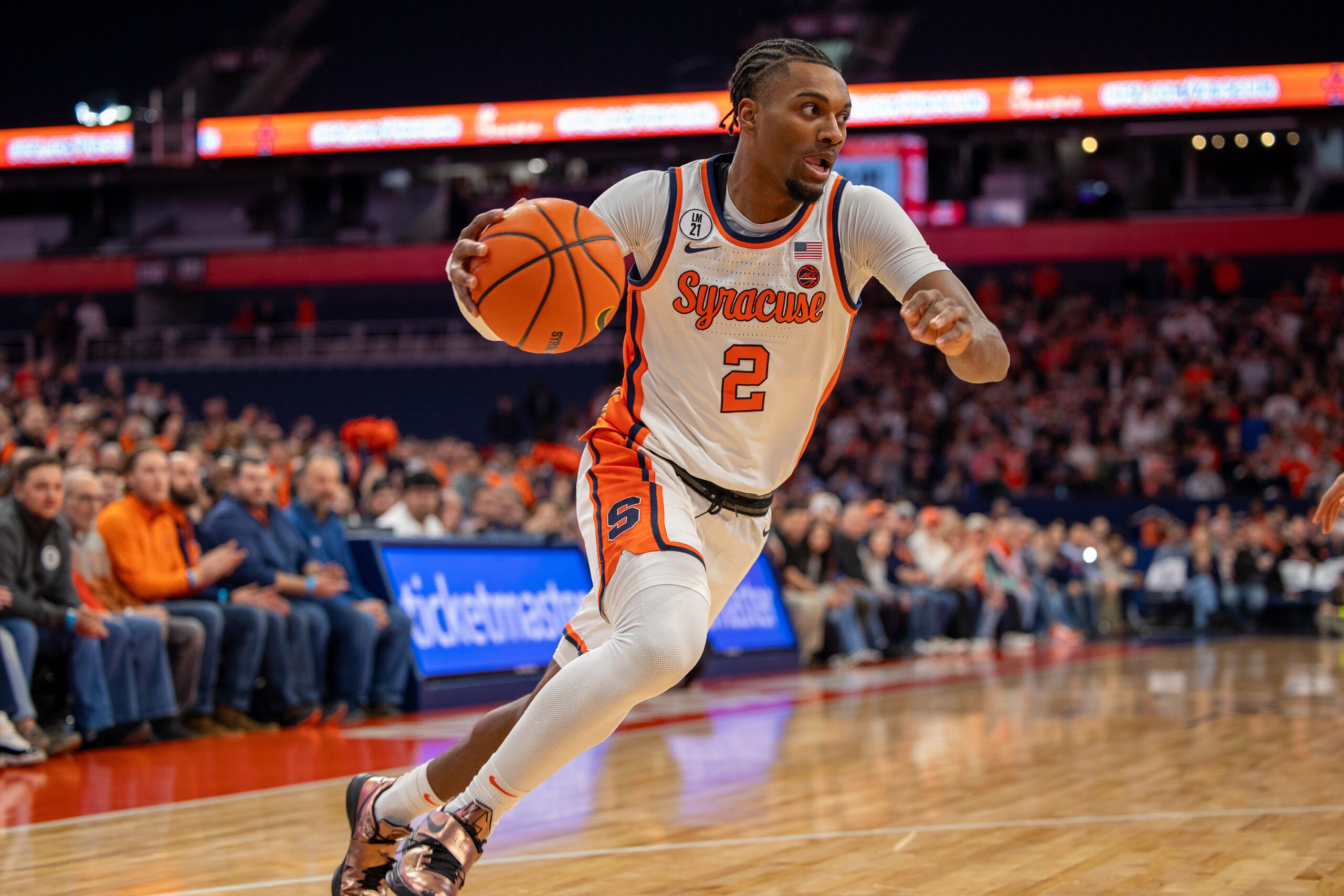 Syracuse guard JJ Starling dribbles into the paint. Starling scored a season-high 12 points against the Volunteers, his fifth consecutive game scoring in double figures.