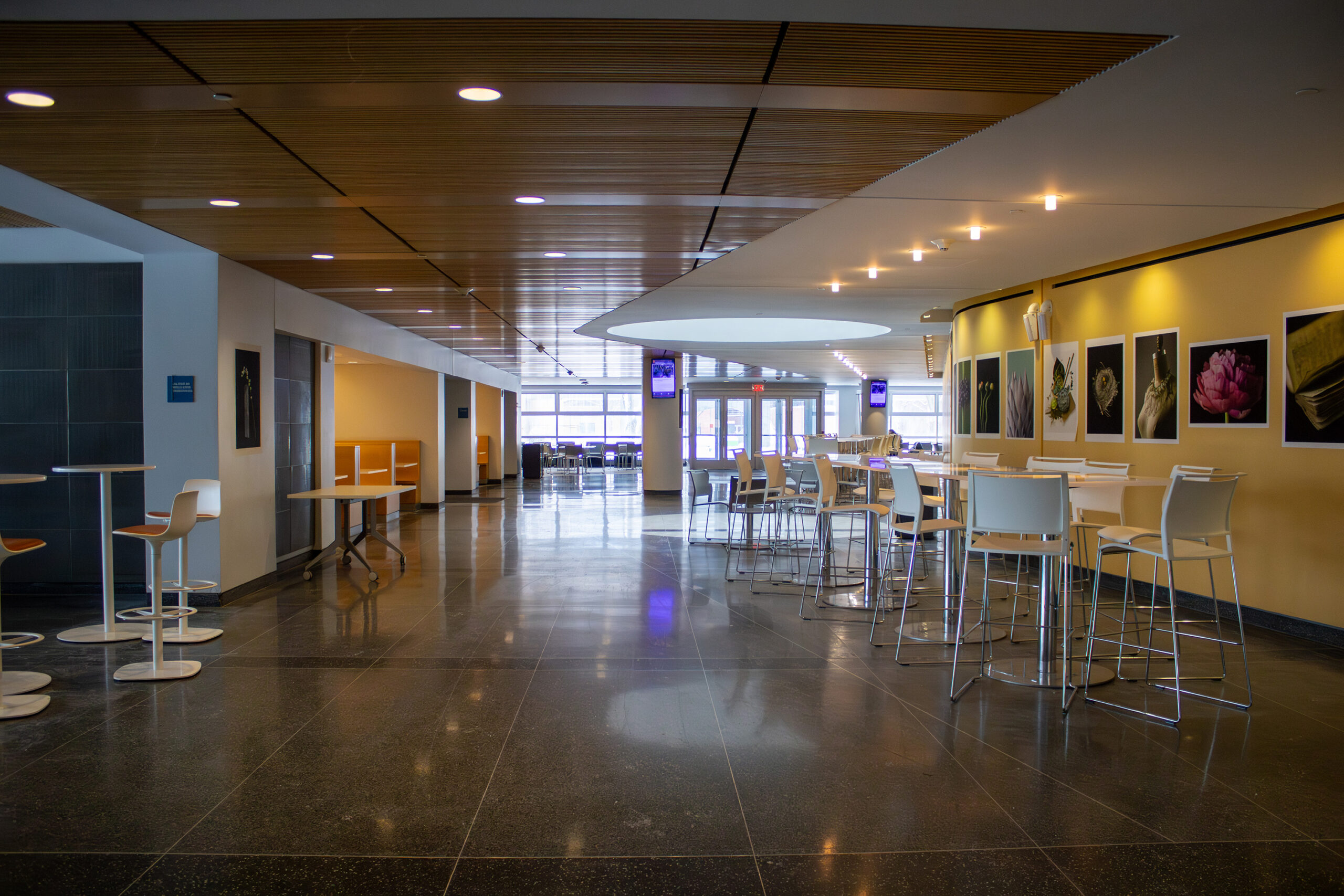 A rare sight in the Newhouse School of Public Communications: an empty Food.com. Canceled in-person classes left Food.com looking like it was a weekend, not a Monday.

