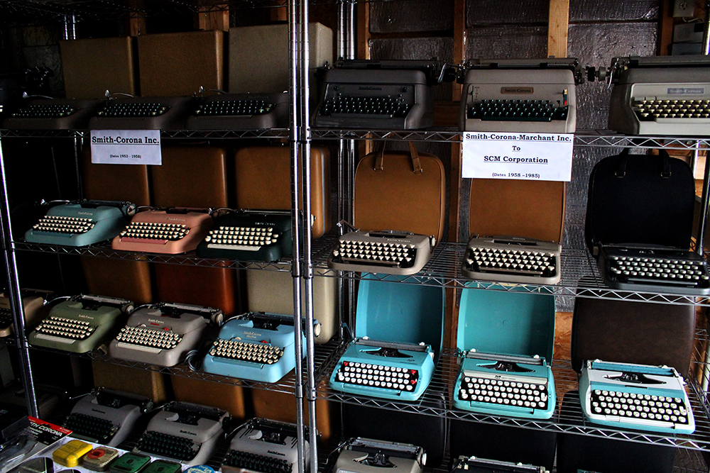 12716_P_Typewriter1_RileyBunch_PE