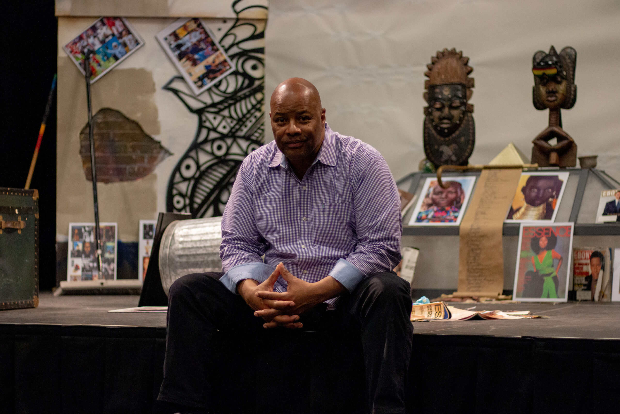 SU alum Joseph L. Edwards sparks social justice discourse in one-man show - Vimarsana News
