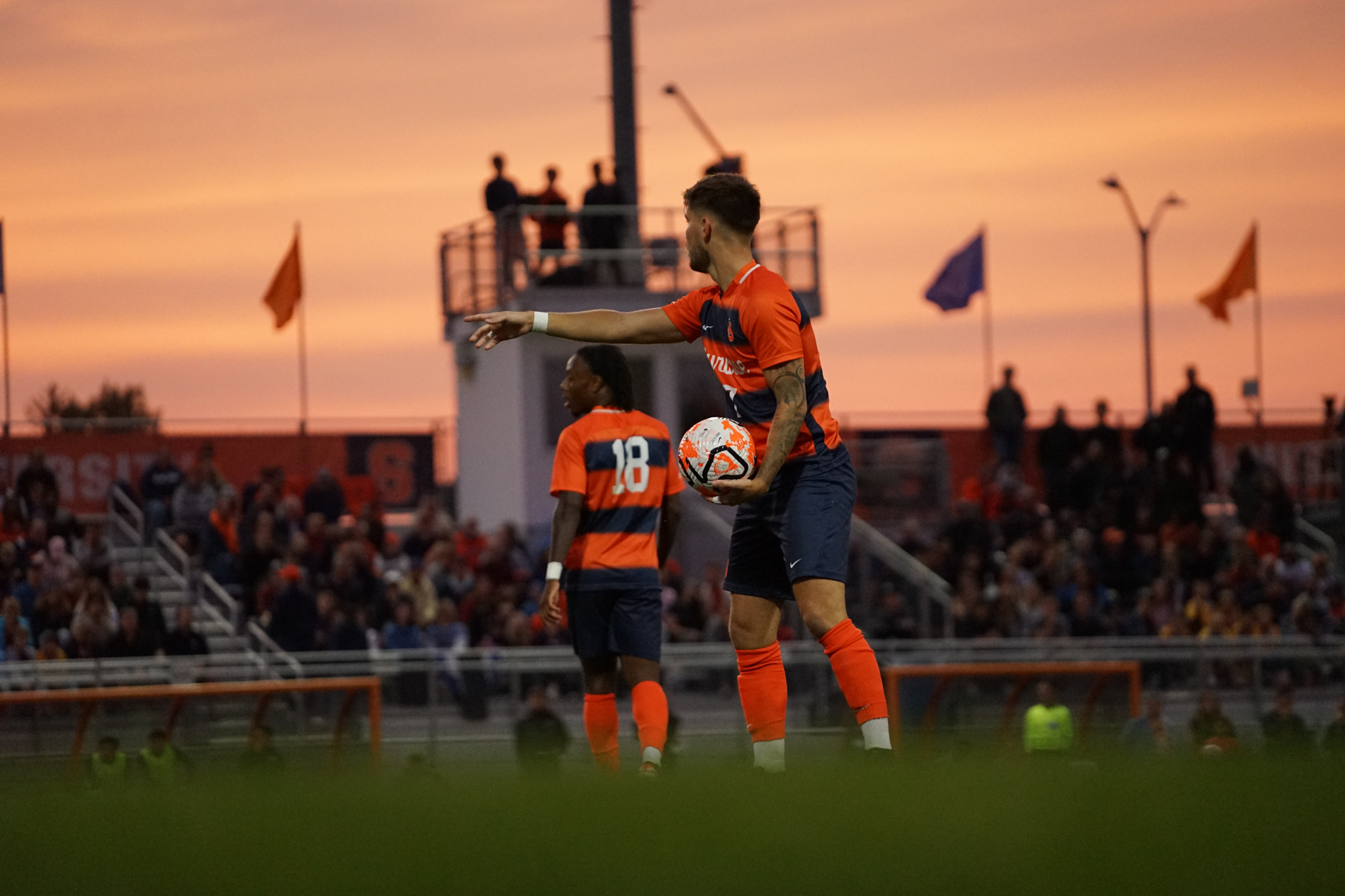 Efficient set pieces boost No. 7 Syracuse past Pittsburgh 3-2 - Vimarsana News