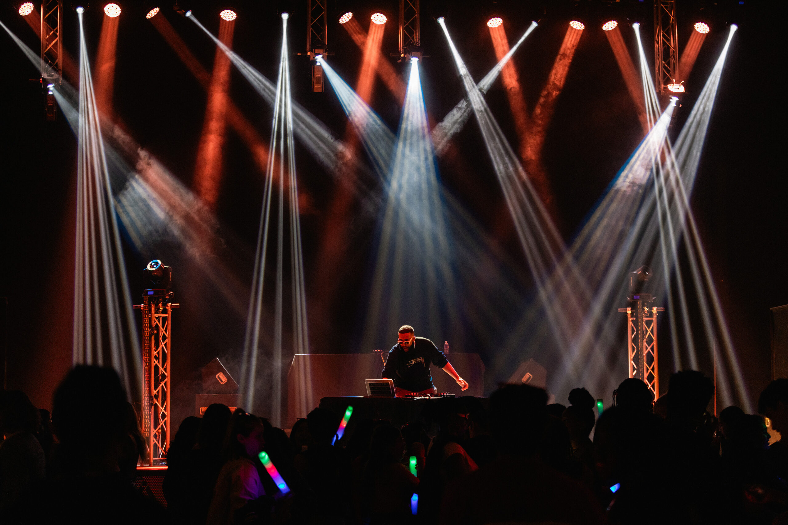 Calentón Music Fest makes history as first Hispanic music festival at SU - Vimarsana News