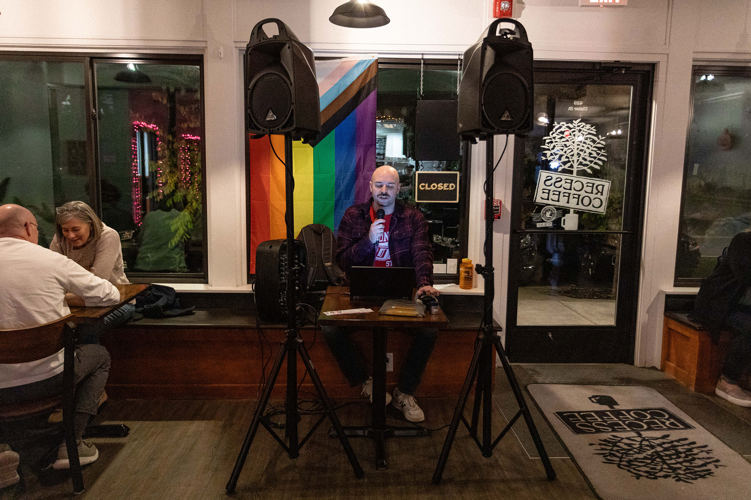 Syracuse's trivia scene turns strangers into friends - Vimarsana News