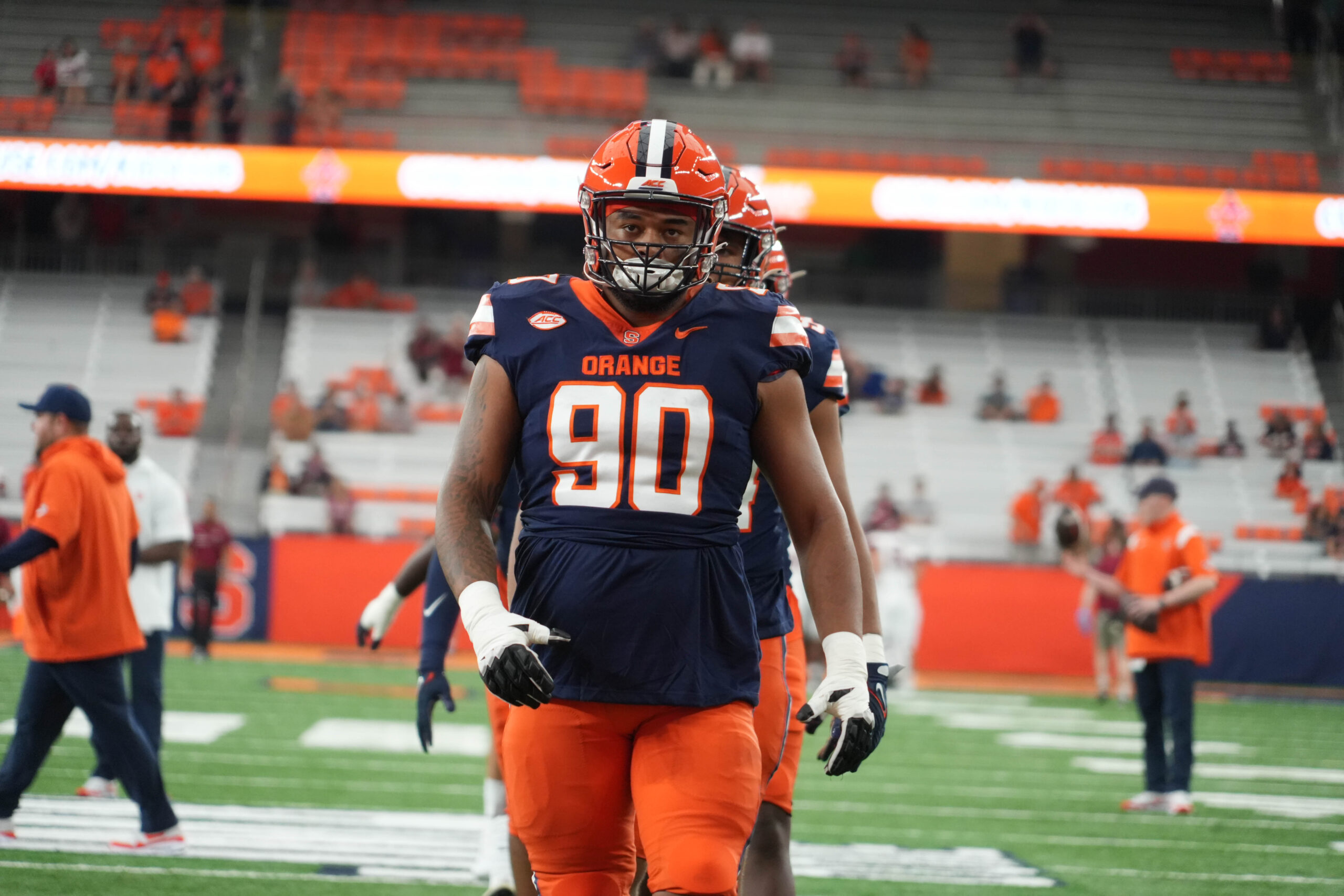 Syracuse defensive lineman Terry Lockett reportedly enters transfer portal - Vimarsana News