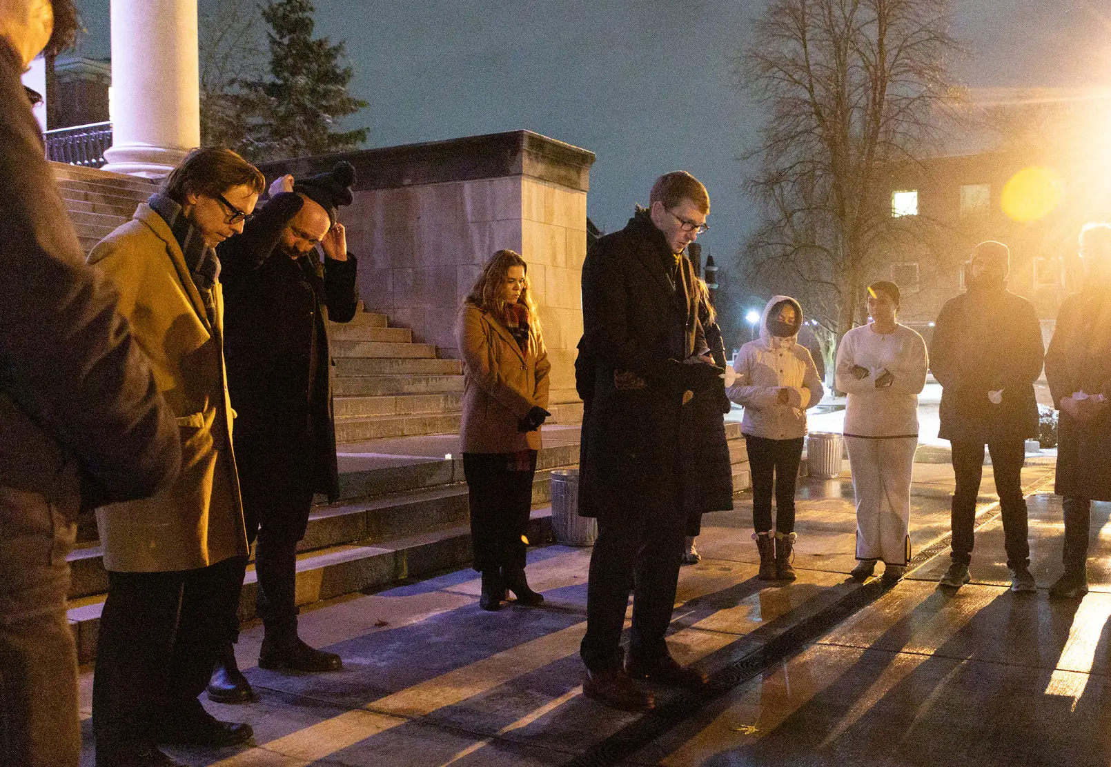 Students, faculty pray for world peace at interfaith vigil - Vimarsana News