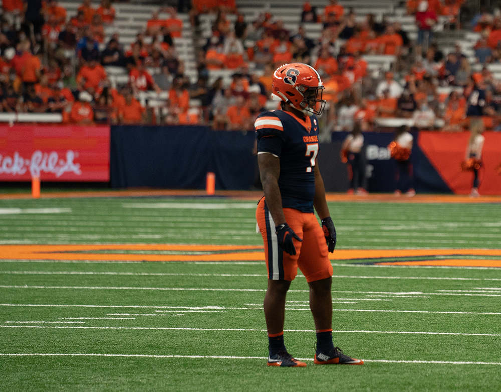 SU linebacker Stefon Thompson enters transfer portal - Vimarsana News