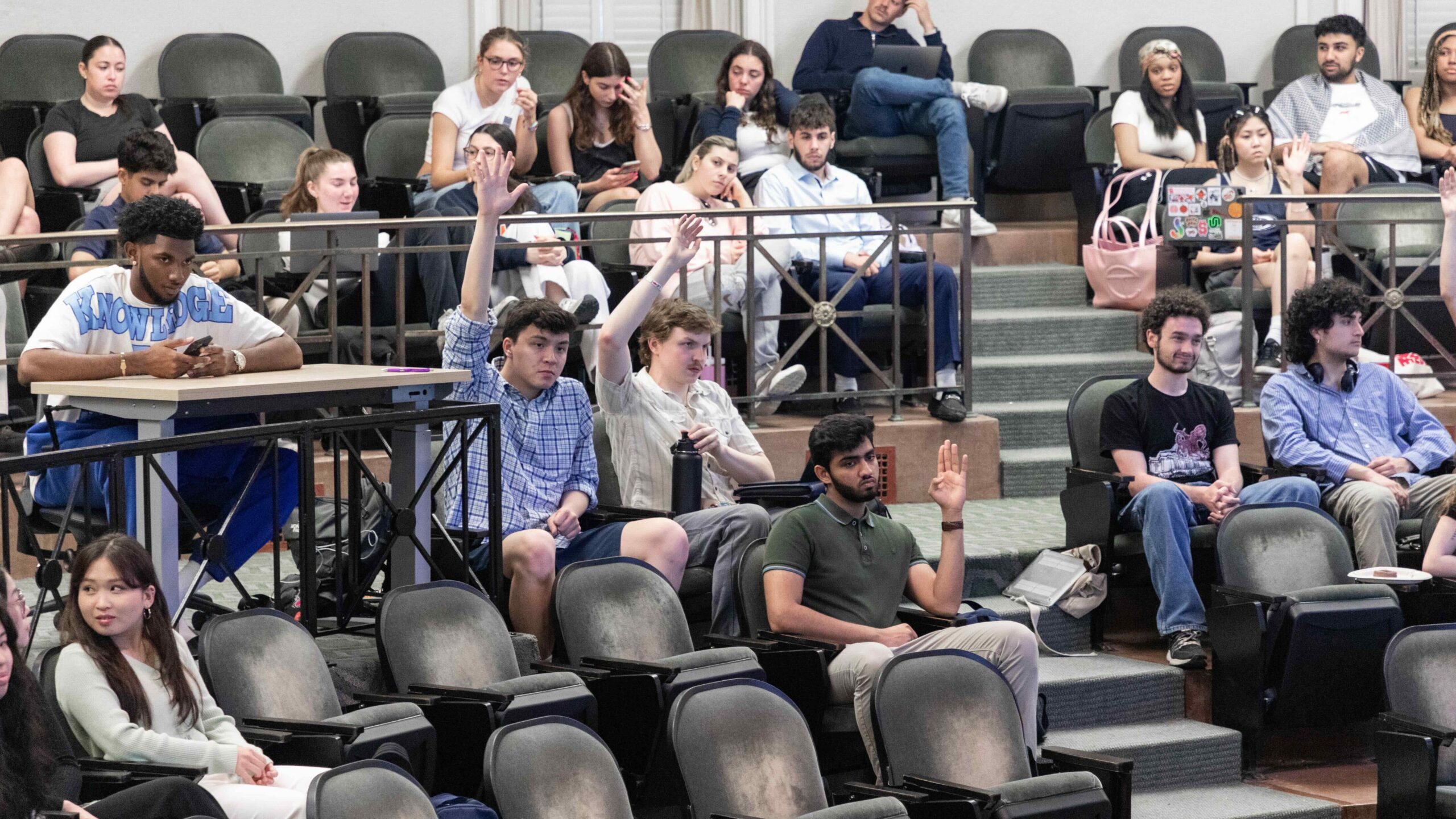 SA unanimously passes resolution supporting student protesters despite opposition from attendees - Vimarsana News